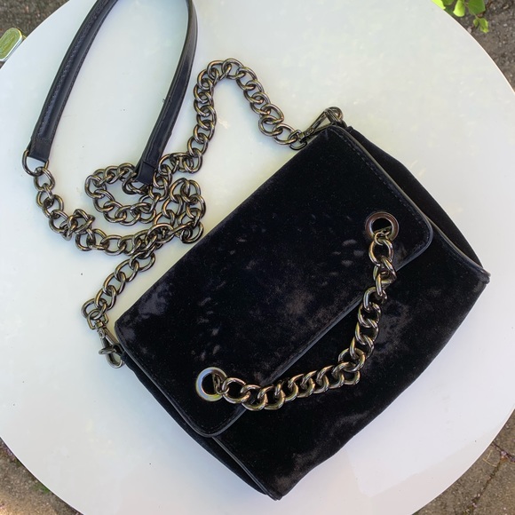Zara Navy Velvet Shoulder Bag with Silver Chain - Picture 1 of 4